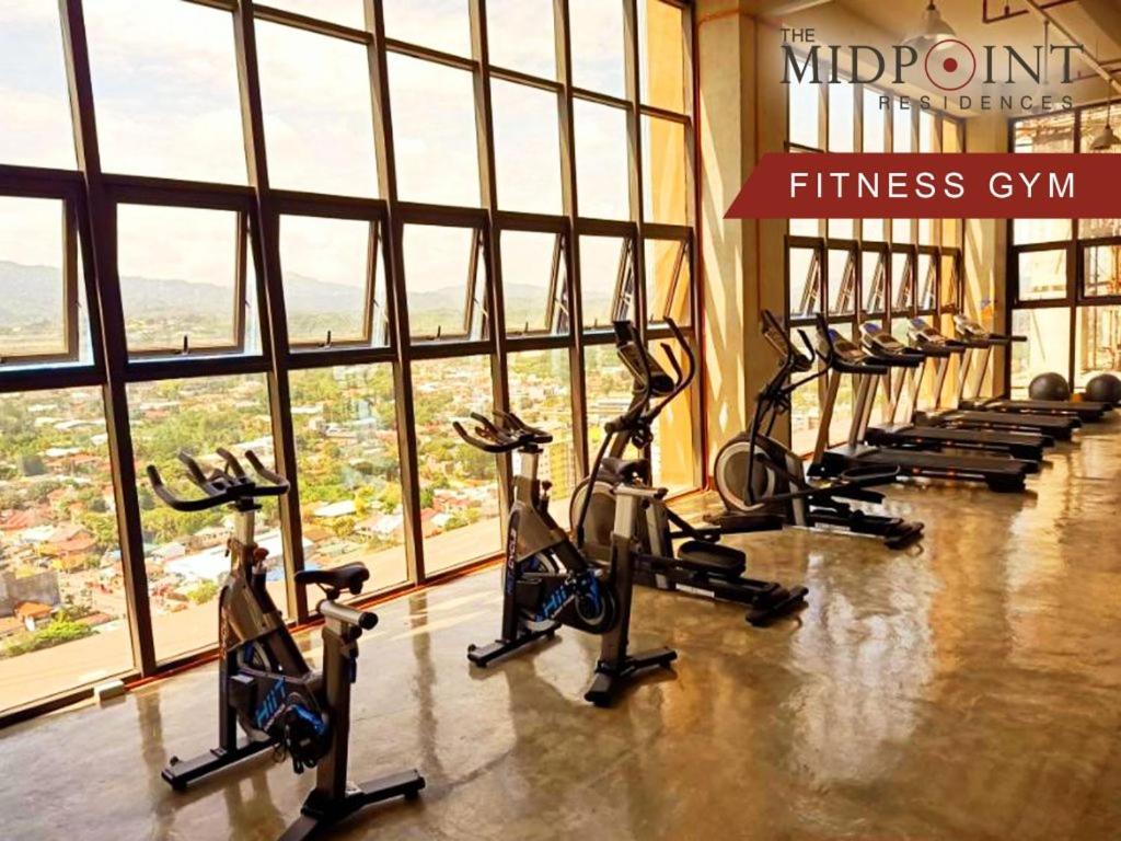 מנדאוה סיטי 2 Bedroom Condo @ Midpoint Residences W/ City View מראה חיצוני תמונה