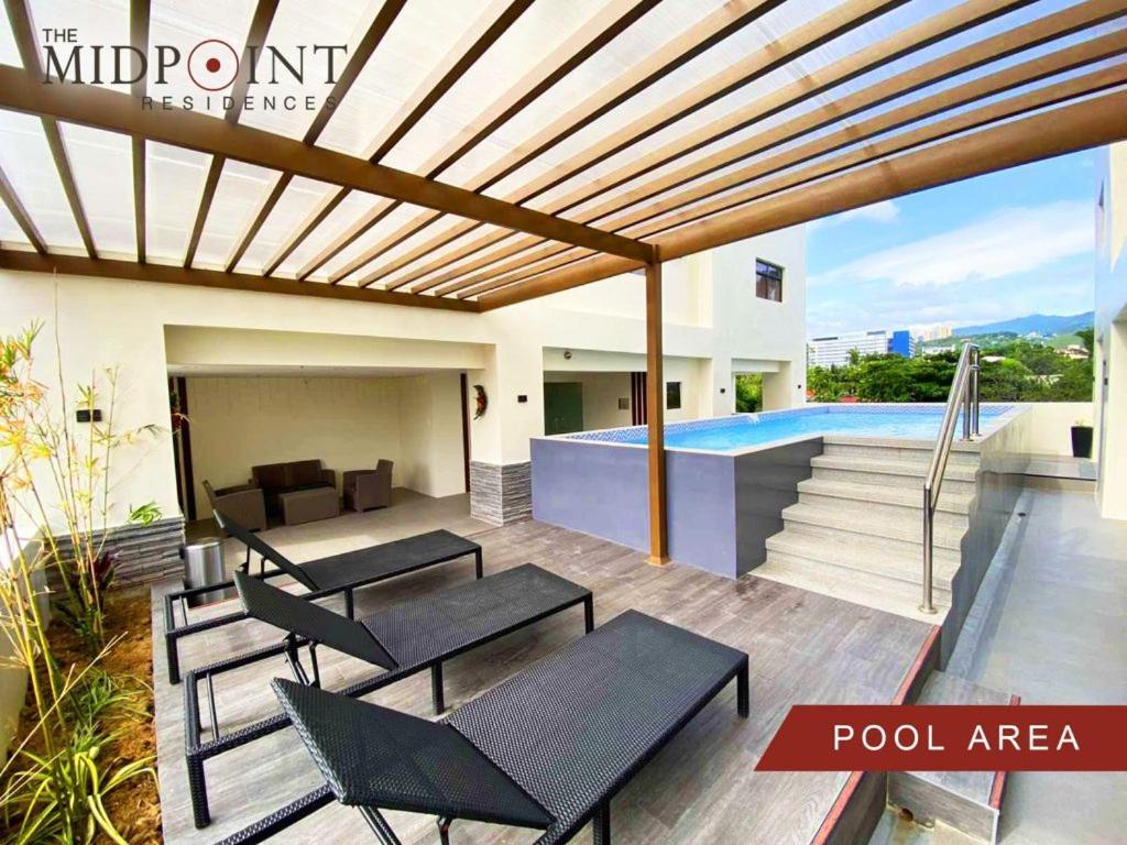 מנדאוה סיטי 2 Bedroom Condo @ Midpoint Residences W/ City View מראה חיצוני תמונה